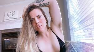 How quickly does hair grow? Woman Ditches Razor And Embraces Her Armpit Hair To Inspire Body Positivity In Others Ladbible