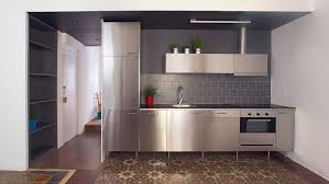 ten steely kitchens that use metal as