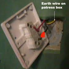 The source is at the outlet and a switch loop is added to at the switch, the neutral wire is capped unless needed to power a smart switch such as a new dimmer. How To Fit A Dimmer Switch Wiring Dimmer Light Switches Diy Doctor
