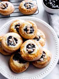 blueberry and cream cheese kolaches