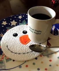 in hoop snowman face mug rug