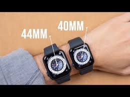 size comparison on wrist 40mm vs 44mm