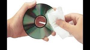 Cara menghilangkan stiker cd kepingan / cara mengh. Tips Cara Membersihkan Kepingan Cd Dvd Dengan Benar Youtube