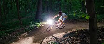 Eine ausreichende beleuchtung ist eine absolute notwendigkeit und darf auf keinem bike fehlen. Fahrradbeleuchtung Test Bzw Vergleich 2021 Computer Bild