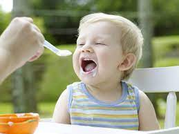 Dinh dưỡng cho bé 9 tháng tuổi thế nào là đúng chuẩn?
