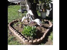 Garden Using Scalloped Concrete Edging