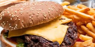Santé et alimentation: une nourriture grasse serait liée à la fatigue en  journée, selon une étude américaine | HuffPost Québec Vivre