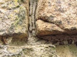 lime based bedding mortar caused