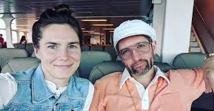 Amanda marie knox (born july 9, 1987) is an american woman who spent almost four years in an italian prison following her conviction for the 2007 murder of meredith kercher, a fellow exchange student who shared her apartment. What You Need To Know About Amanda Knox S Husband Uae News Uae News Dubai News