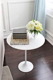 diffe ways to style an end table