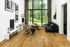 Lantai kayu sering dianggap sebagai lantai yang secara fisik menggunakan kayu, meskipun pada kenyataannya dibuat dari berbagai bahan sintetis yang lebih baik dari kayu. Perbedaan Lantai Kayu Dan Lantai Parket Lebih Bagus Mana
