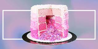 Pinata Pink Cake gambar png