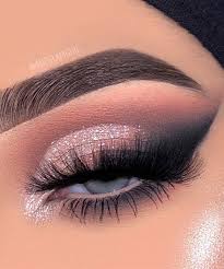 eye makeup trends shimmery and smokey