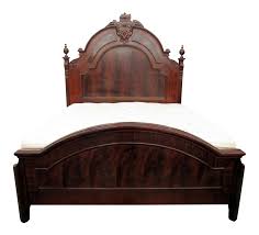Choose from 23 authentic henredon bedroom furniture for sale on 1stdibs. Henredon Carlyle Collection Mahogany King Size Bedframe Chairish