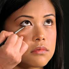 how to apply eyeliner to asian eyes