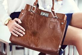 how to clean a leather bag