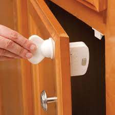 deluxe magnetic locking system home