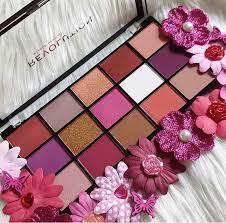 red alert reloaded eyeshadow palette by