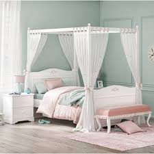 Canopy Bed For Little Wannabe Princesses
