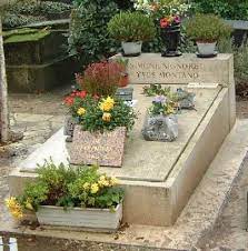 I added french subtitles to this short film. Yves Montand 1921 1991 Find A Grave Photos Famous Graves Headstones Gravestone