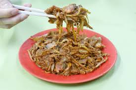 Walaupun ianya berasal dari china tapi ia sangat popular di negara kita. Outram Park Fried Kway Teow Mee Char Kway Teow With Michelin Bib Gourmand At Hong Lim Food Centre Danielfooddiary Com