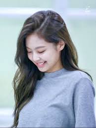 I love when jennie smiles, her smiley face is so charming and it makes me feel happy. Jenlisa Oneshot Stories M Her Smile Wattpad
