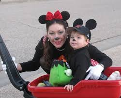 You don't have to be a creative person or even know how to sew to make. Easy Diy Disney Mickey And Minnie Mouse Costumes Foster2forever