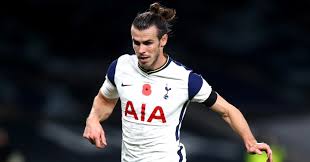 That behemoth burden is precisely why madrid's top brass will still heavily favour the option of allowing spurs to extend bale's loan. Gareth Bale S Pirouette Has Tottenham Fans Falling For Him All Over Again Planet Football