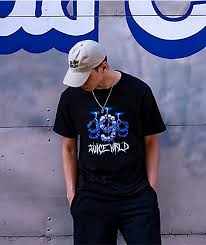 Black & white continues the theme of goodbye & good riddance with an ode to codeine, cocaine, and other addicting drugs. 999 Club By Juice Wrld Lightning Black T Shirt Zumiez Ca