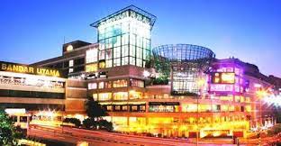 The mall is among those shopping places in malaysia that will spoil you with choices. 1 Utama Shopping Mall Kuala Lumpur Malaysia It Is The Largest Shopping Mall In Malaysia And The 4th Largest Shopping Mall In The World