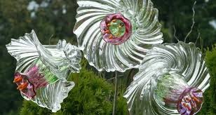 20 Upcycled Garden Glass Flowers Made