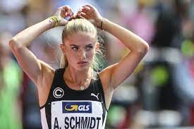 Jan 28, 2021 · olympic hopeful alica schmidt has thousands of followers sprinting to see her workout videos. Interview Mit Alica Schmidt Female Athletes Athlete Track And Field
