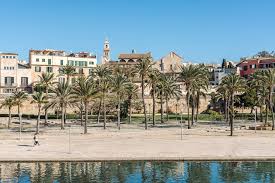 Palma is the capital of the balearic islands, is the largest city in mallorca. Palma De Mallorca The Thinking Traveller
