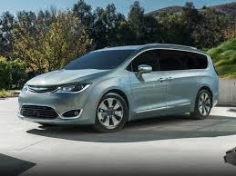 2017 chrysler pacifica review problems