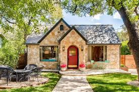 Cool Cottages For In The Austin
