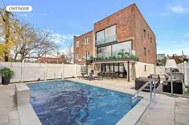 queens ny with swimming pool