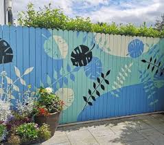 29 Unique Garden Mural Ideas For