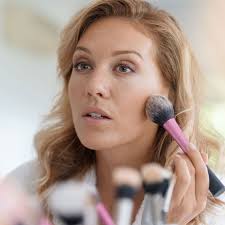 2 common makeup mistakes that can age