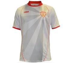 Finde dein trikot und trage es stolz im stadion, auf der straße oder auf dem trainingsplatz. North Macedonia 2020 Auswarts Trikot