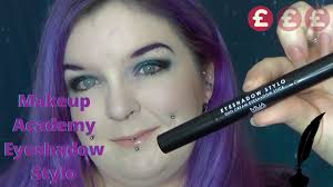 academy eyeshadow stylo