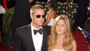 Brad pitt and jennifer aniston thrilled fans when they reunited onscreen to read a steamy scene from the 1980s movie fast times at ridgemont high. Du Bist So Sexy Jennifer Aniston Und Brad Pitt Flirten Wieder N Tv De