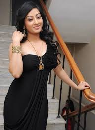 Beauty Galore HD : Kannada Film Actress Tejaswini Prakash Hot Cleavage Show