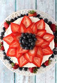 fresh berry vanilla layered cake