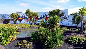 It uses the natural formation of five volcanic bubbles for. Lanzarote Cesar Manrique Excursions Best Lanzarote Cesar Manrique Tours Clic A Tour