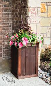 This planter is designed to suit a range of skills, various tools and different methods of working. 10 Tall Planter Box Plans For Diy Vertical Trapezoid 100 Free