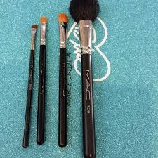 rare vine mac cosmetics brush 266