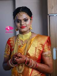professional bridal makeup artist
