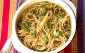 sopa de fideos chinos fácil y rápida