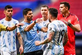 Argentina lock horns against uruguay at the estadio. Lhp7rjdymvvimm