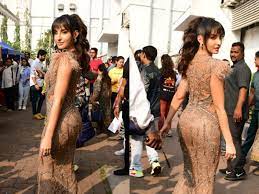 Nora Fatehi Looks Smoking Hot As She Flaunts Sexy Curves In Bodycon Gown;  Netizens Call Her 'Queen' 